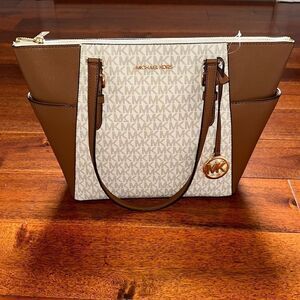 Michael Kors Charlotte Zip Tote